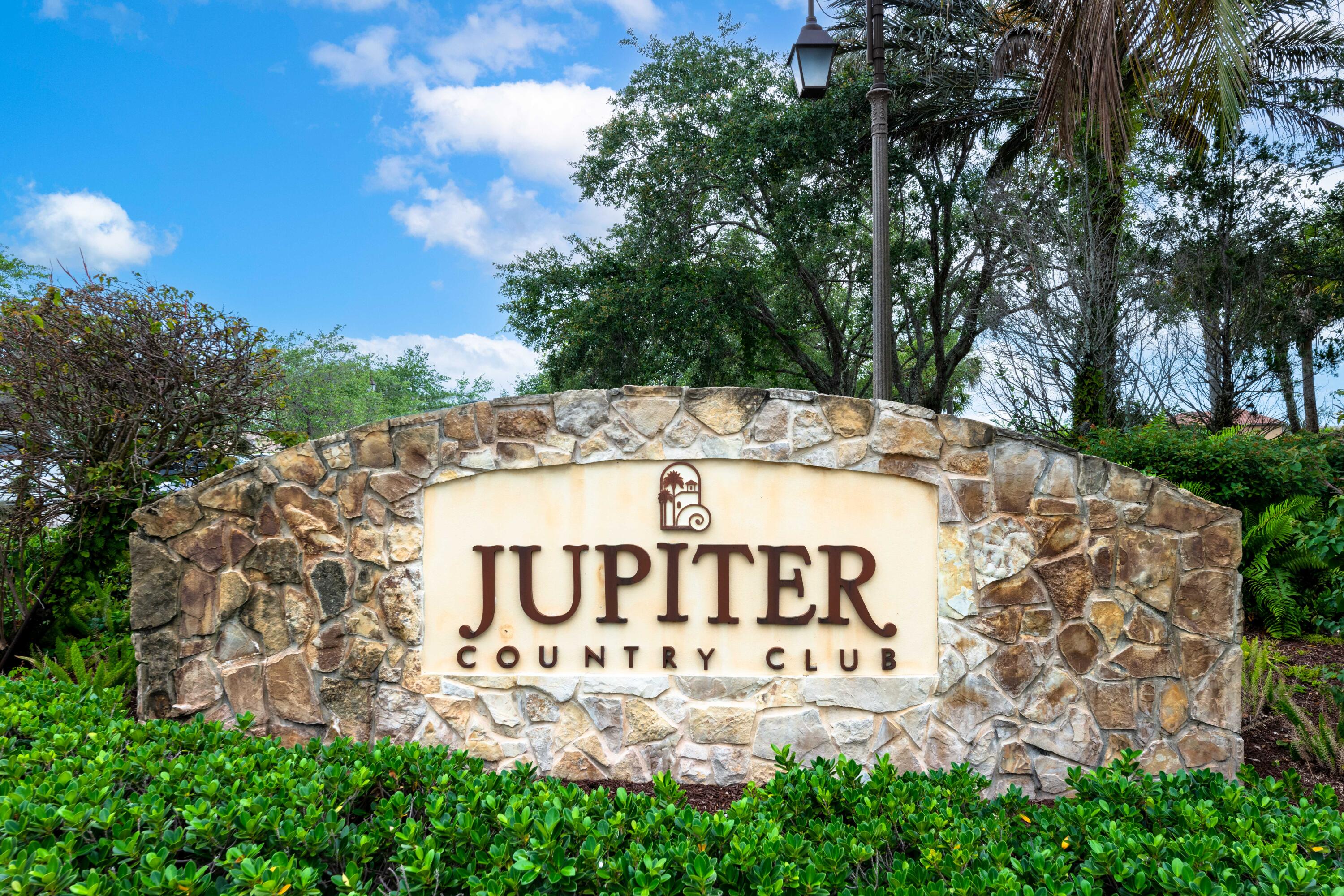 JUPITER COUNTRY CLUB - Residential