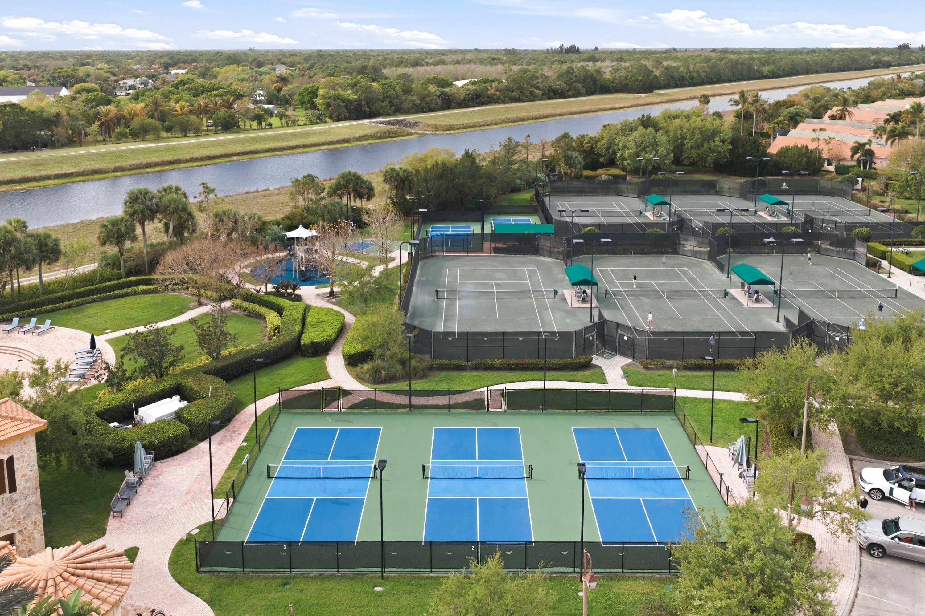 JUPITER COUNTRY CLUB - Residential