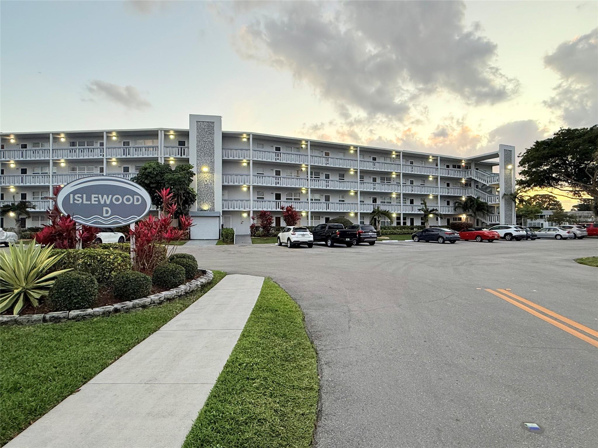 WOW FACTOR! This bright, airy 1BR/1.5BA 2nd-floor condo in highly sought-after ISLEWOOD D checks every box. Move right in—TURNKEY, stylishly furnished & decorated. FRONT IMPACT WINDOWS & DOOR, spotless condition throughout. Gorgeous 2024 KITCHEN REMODEL with granite & stainless appliances, plus BOTH BATHROOMS FULLY UPDATED. Spacious bedroom with wall-to-wall closets. Relax in the Florida room with upgraded windows and sweeping WATER VIEW. Just steps to the Lyndhurst pool! **AC 2020, Electrical Panel 2022, Water Heater 2016.