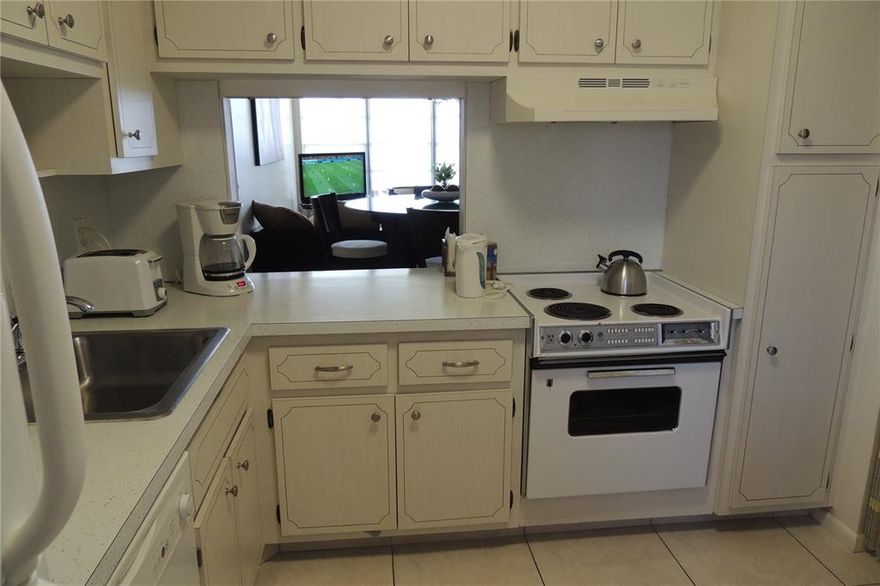AVAILABLE JANUARY 9th, 2019. Beautiful 2/2 in Hallandale. Conveniently located across the beach. Laundry room located in front of the unit. Owner seeking to rent it for a minimum of 4 months.Completely furnished . New Impact Windows .Unit has cable tv, wi-fi, completely equipped . Just bring your clothes and enjoy !For faster response , please , text listing agent @ 786-208-1307