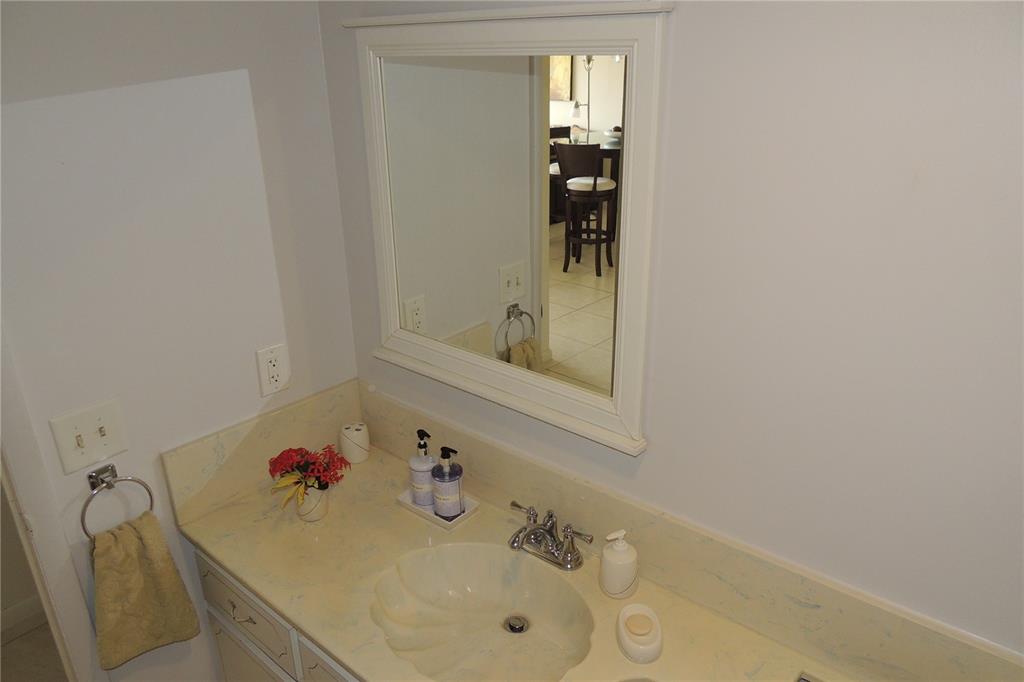 Golden View Condo - Residential Lease