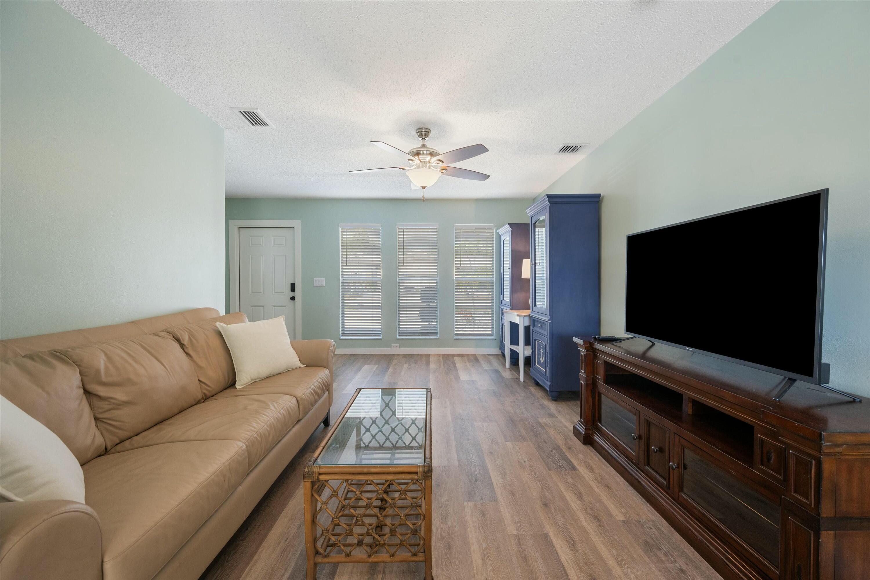 Properties 1494 Easthampton Circle
