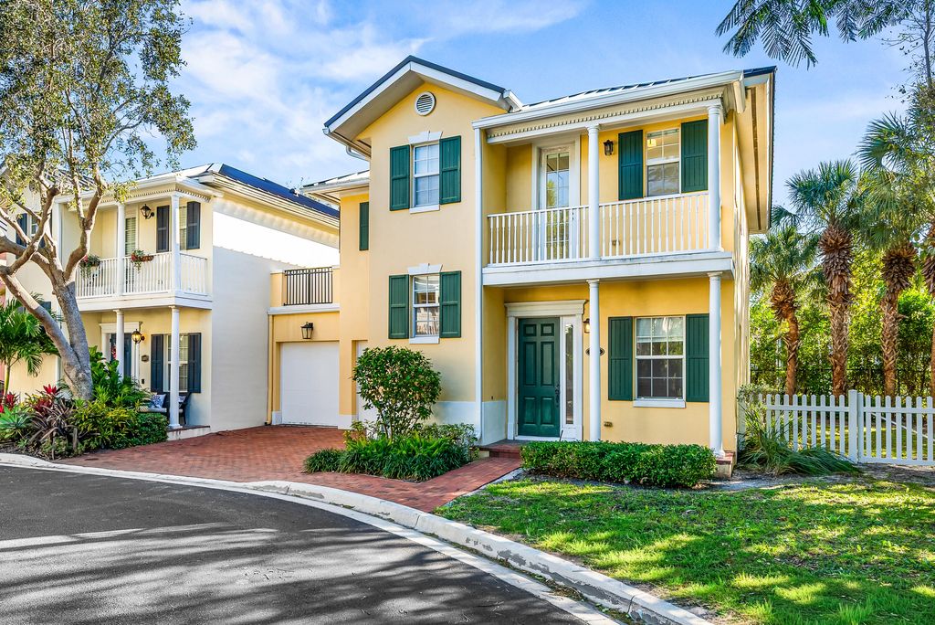 Photo of 1063 E Heritage Club Circle, Delray Beach, FL 33483 (MLS # R11160370)