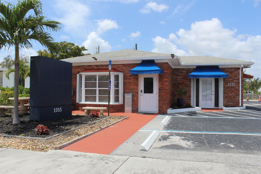 Photo of 1315 N Dixie Highway #3, Lake Worth Beach, FL 33460 (MLS # B26015792)