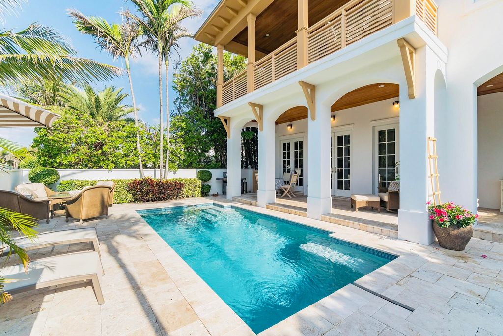 Photo of 1127 Miramar Drive, Delray Beach, FL 33483 (MLS # B26013100)