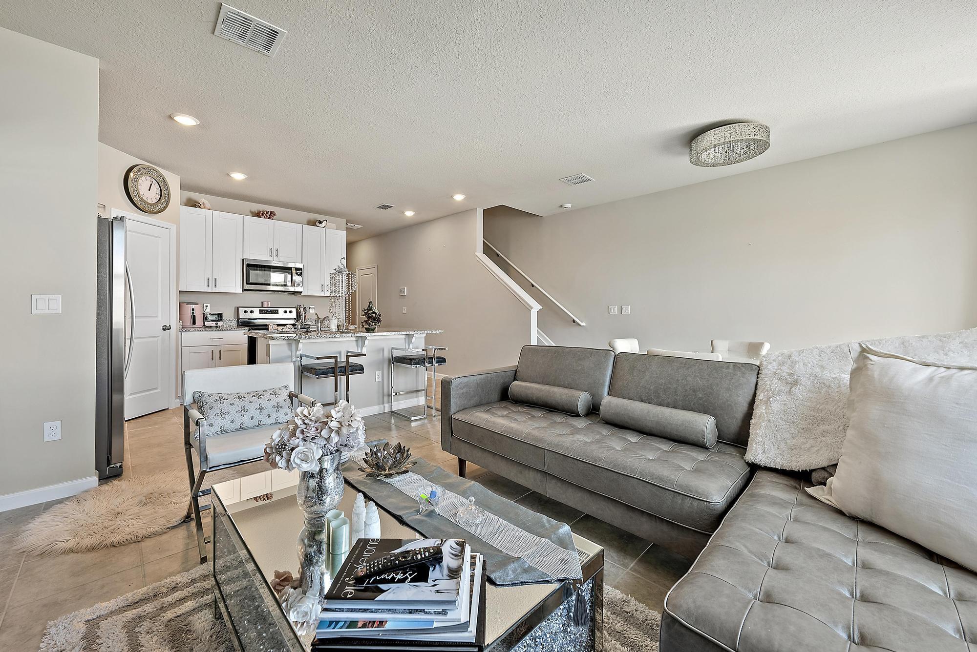 Properties 5646 Enclave Drive