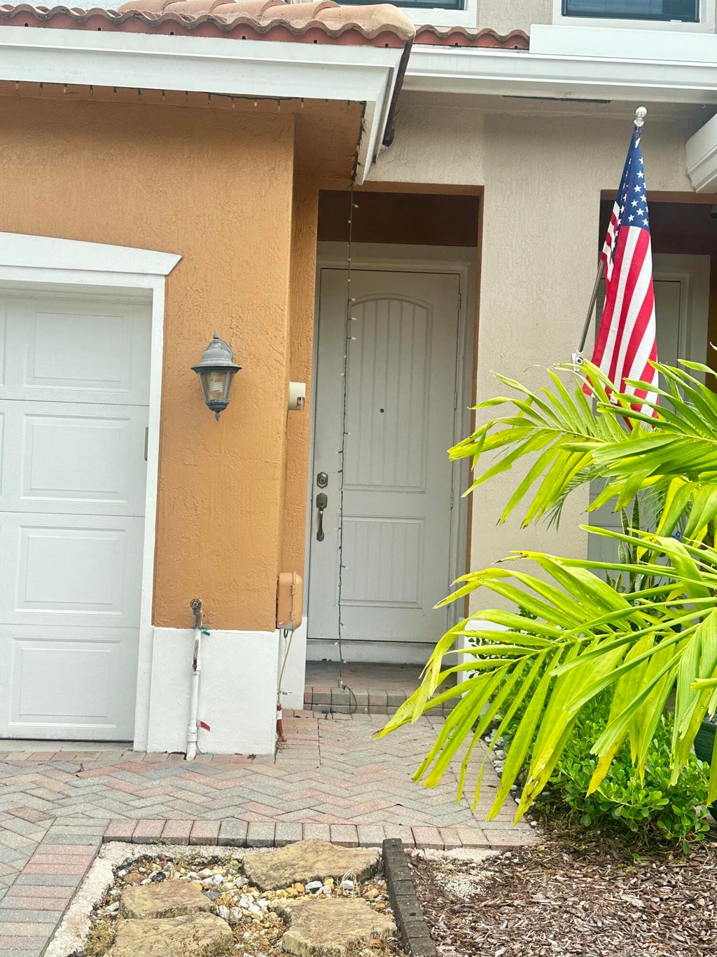 Photo of 5026 S Astor Circle, Delray Beach, FL 33484 (MLS # B26062002)