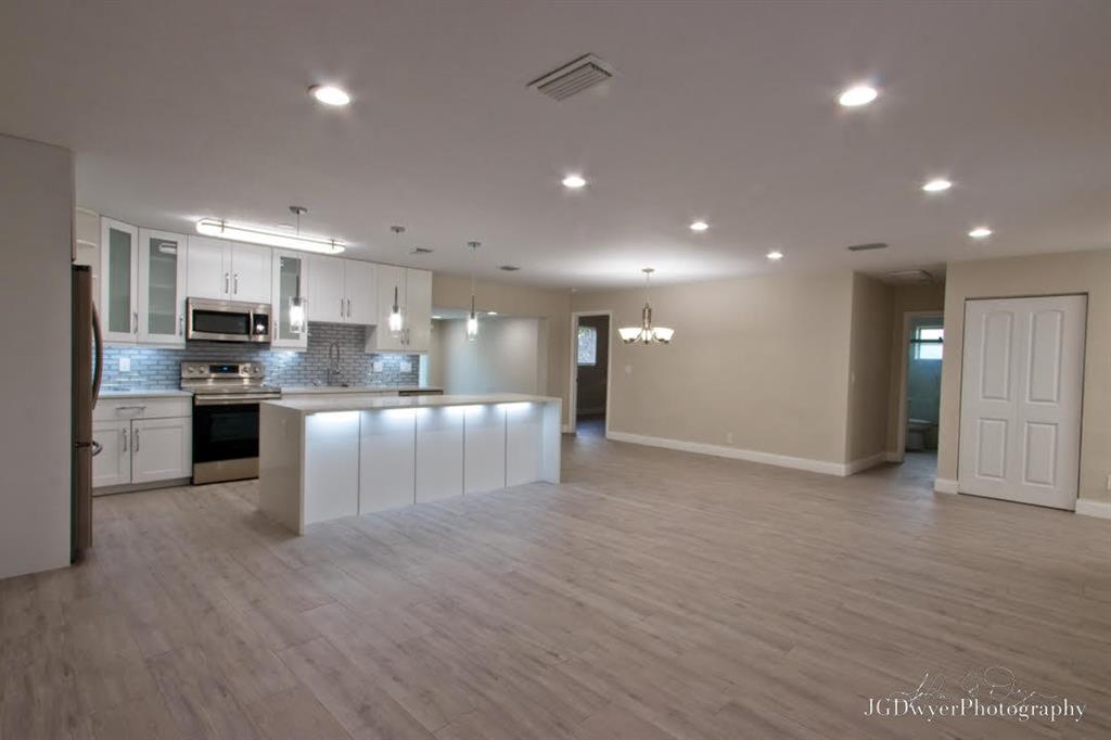 EASTWAY PARK SEC 4 - Residential