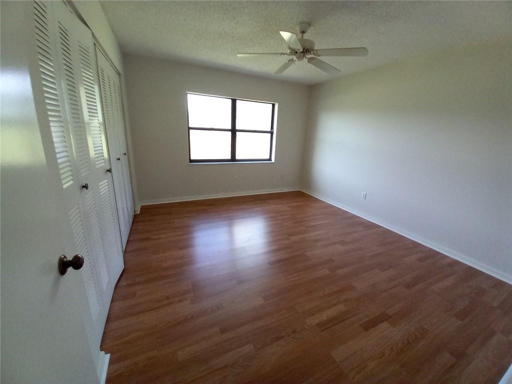 SAVANNAH'S - Residential