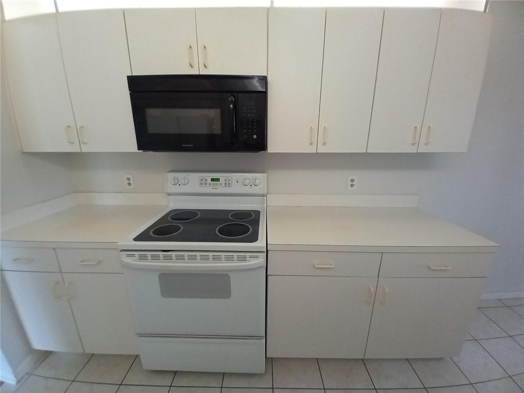 SAVANNAH'S - Residential