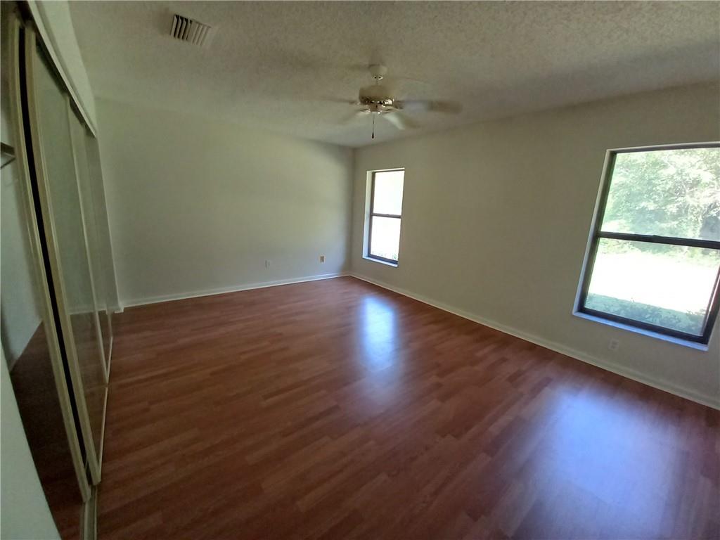 SAVANNAH'S - Residential