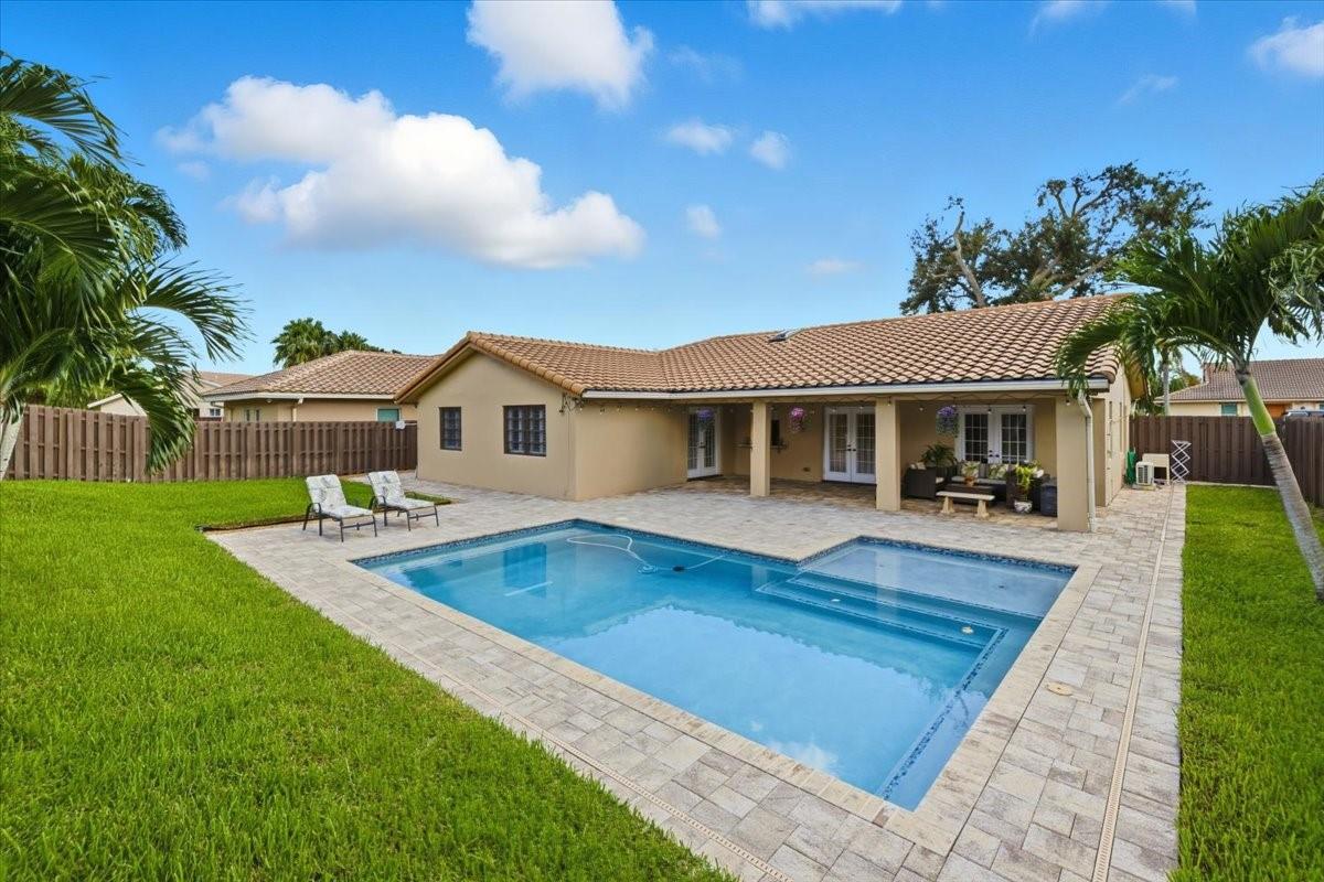 Springs Gateway 127-17 B - Residential