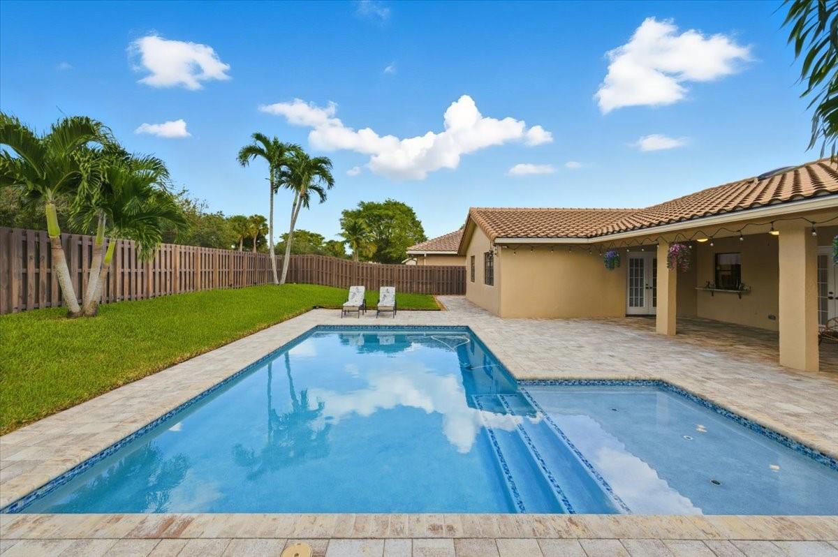 Springs Gateway 127-17 B - Residential