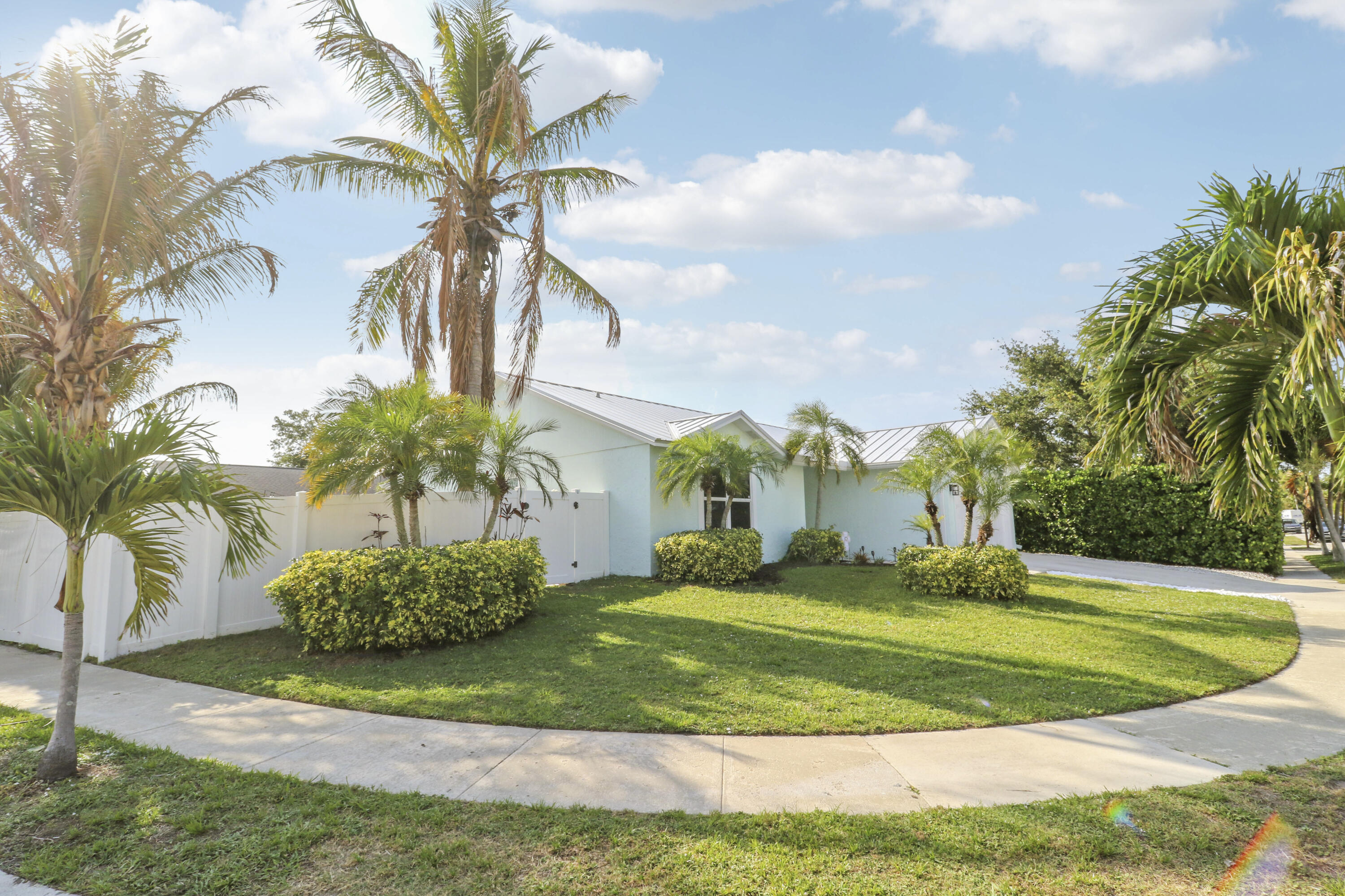 JUPITER VILLAGE PH IX - Residential