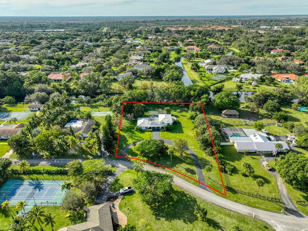 Photo of 8709 Damascus Drive, Palm Beach Gardens, FL 33418 (MLS # R10942760)