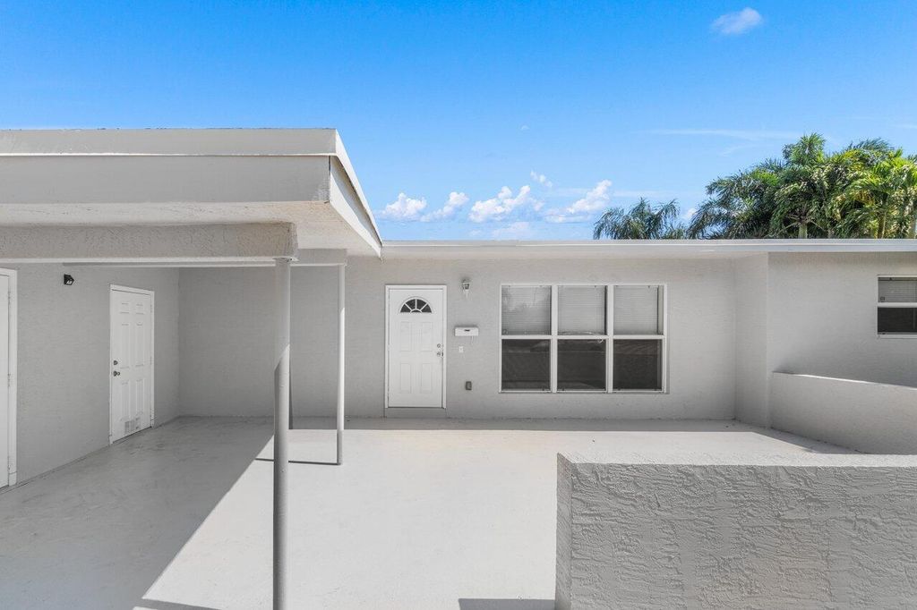 Photo of 440 Prosperity Farms Rd, North Palm Beach, FL 33408 (MLS # R10933513)