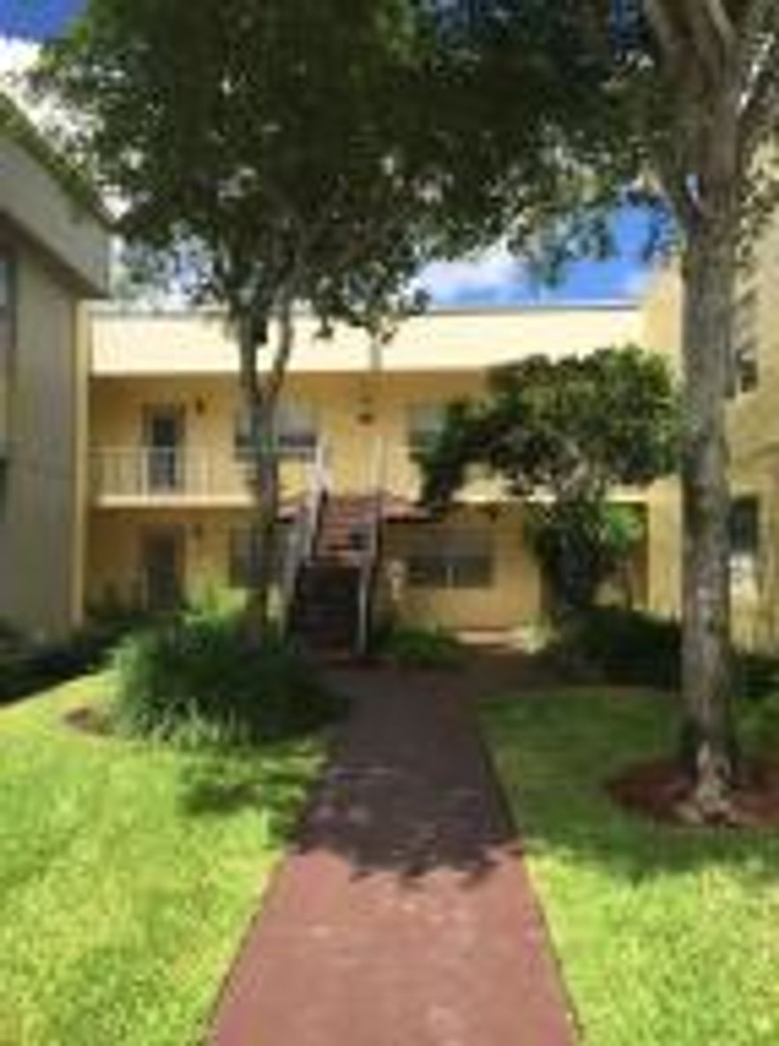 Freshly painted condo in Capri Section. Elevator lift, 2nd floor near staircase - tile throughout, easy access from Linton Blvd. entrance. Light and bright unit.