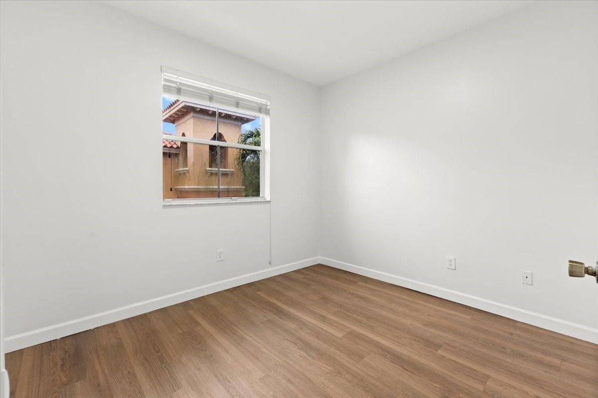 VILLAS AT HARBOR ISLES - Residential Lease