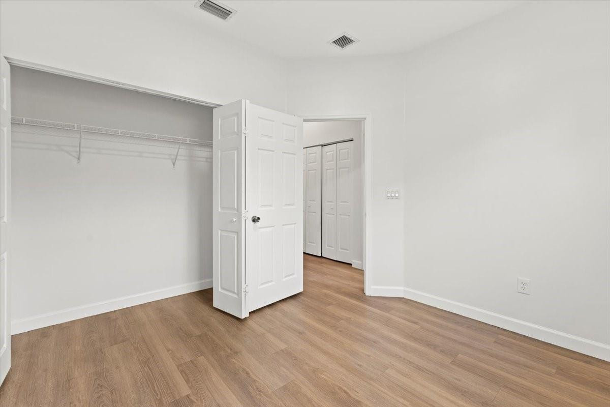 VILLAS AT HARBOR ISLES - Residential Lease