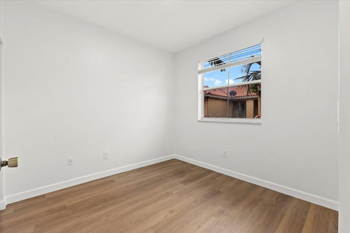 VILLAS AT HARBOR ISLES - Residential Lease