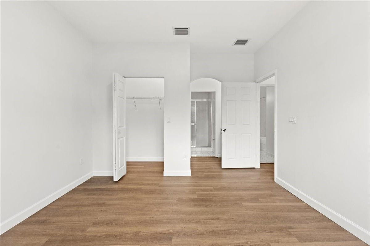 VILLAS AT HARBOR ISLES - Residential Lease