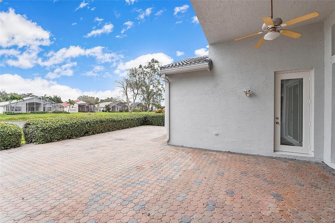 Valencia Isles 02 - Residential