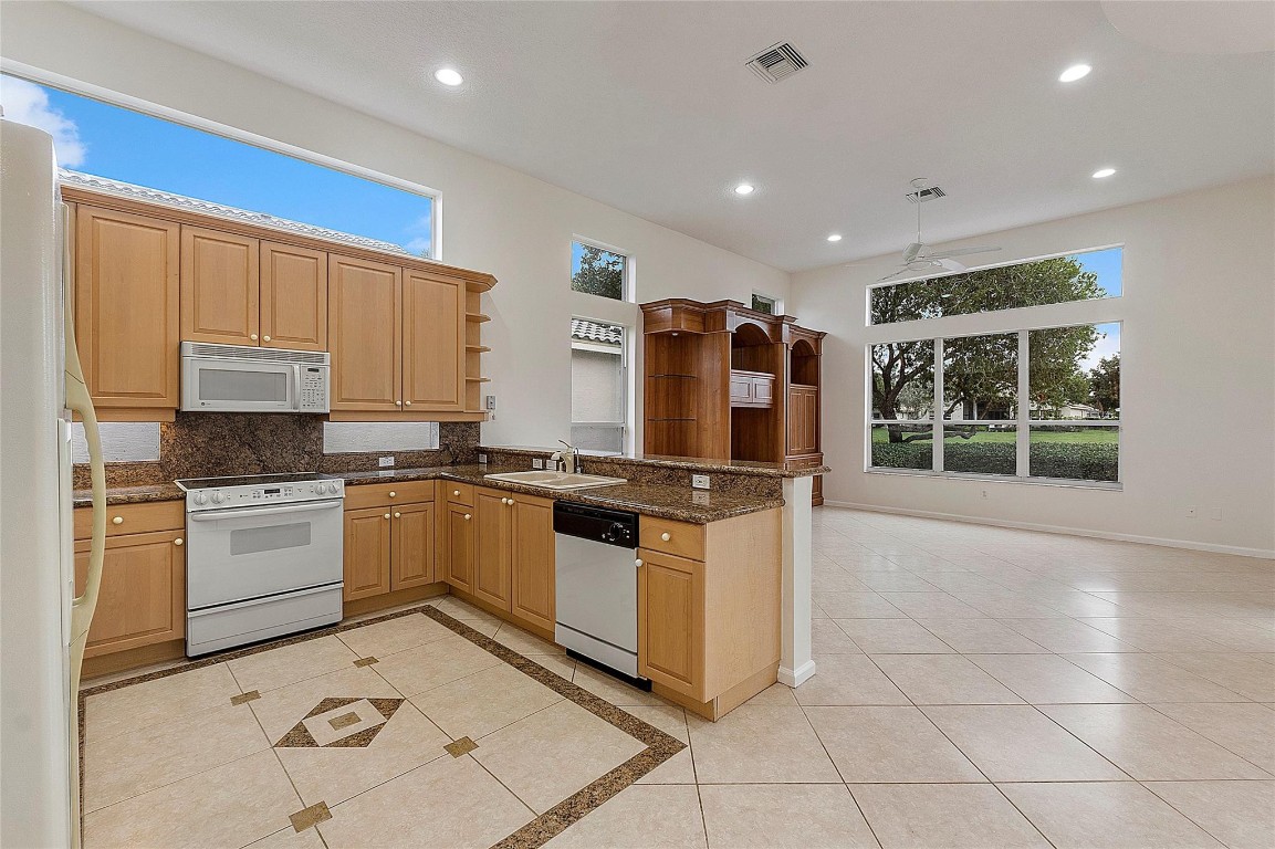 Valencia Isles 02 - Residential