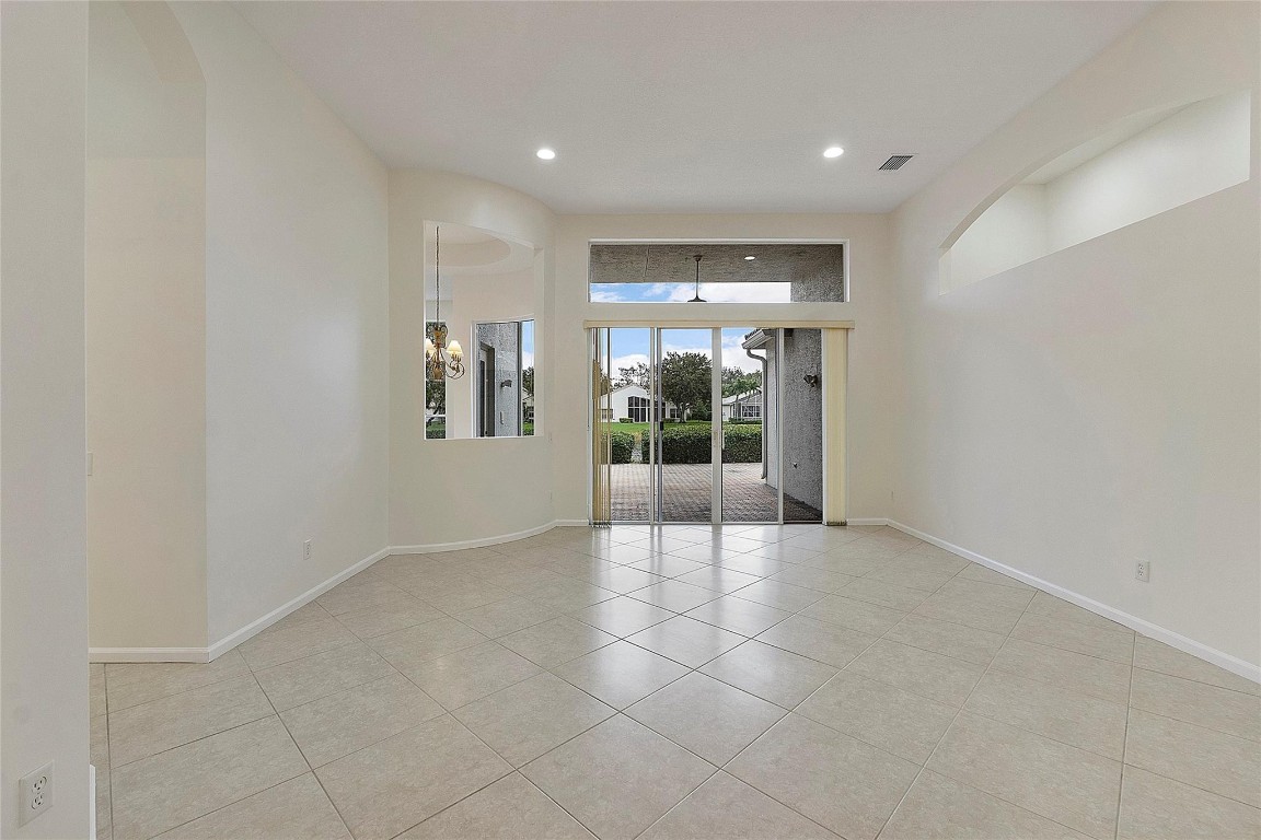 Valencia Isles 02 - Residential