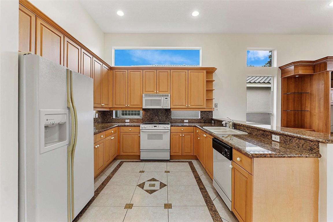 Valencia Isles 02 - Residential