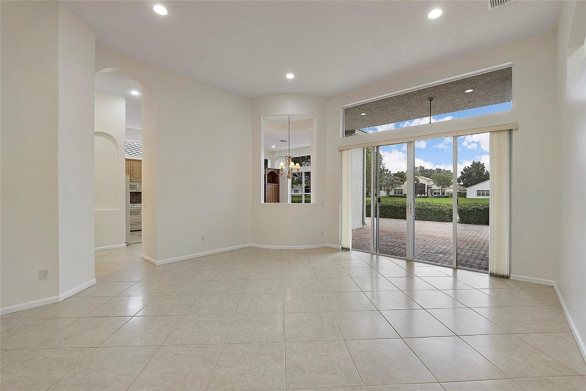 Valencia Isles 02 - Residential