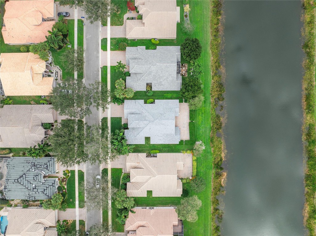 Valencia Isles 02 - Residential