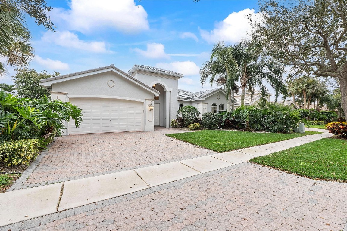 Valencia Isles 02 - Residential