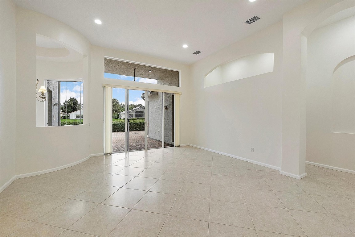 Valencia Isles 02 - Residential