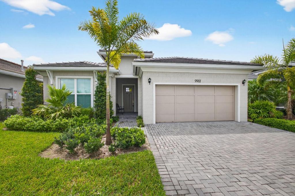 Photo of 9901 Regency Way, Palm Beach Gardens, FL 33412 (MLS # R11132548)