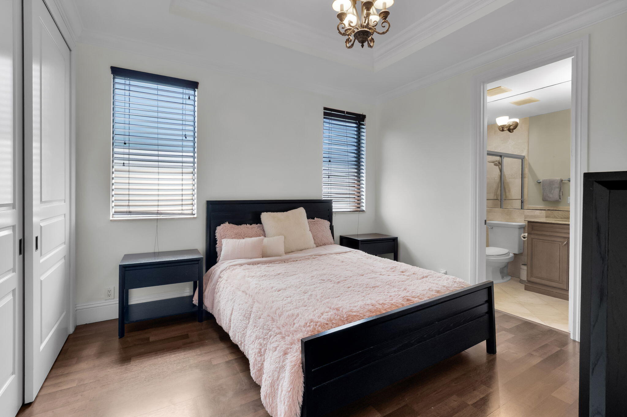 THORNHILL GREEN - Residential