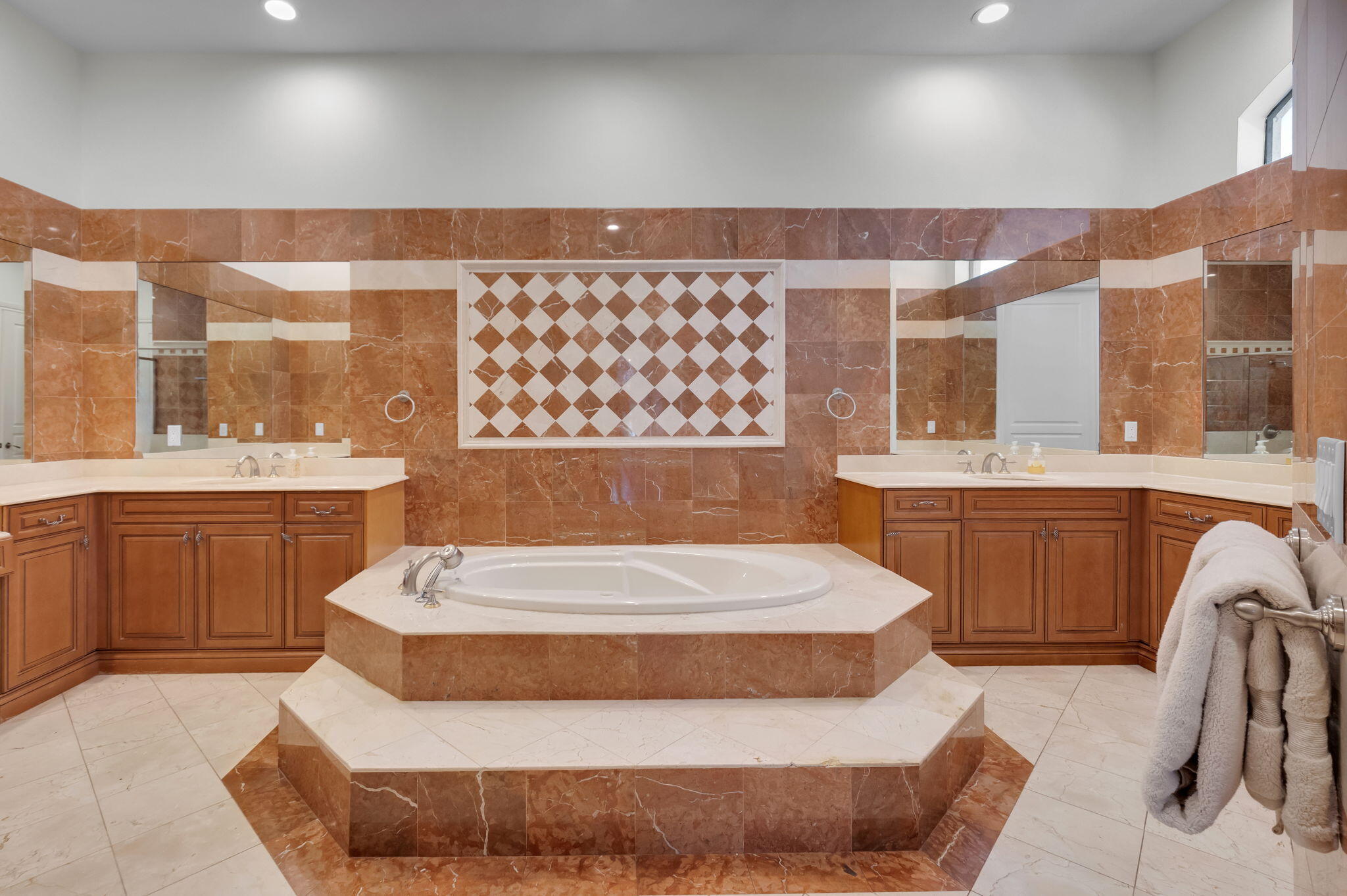 THORNHILL GREEN - Residential