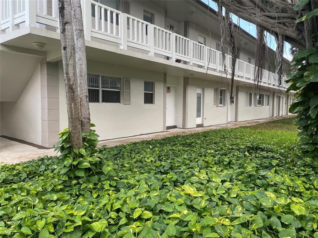 Photo of 610 SE 2nd Avenue #L4, Deerfield Beach, FL 33441 (MLS # F10528133)