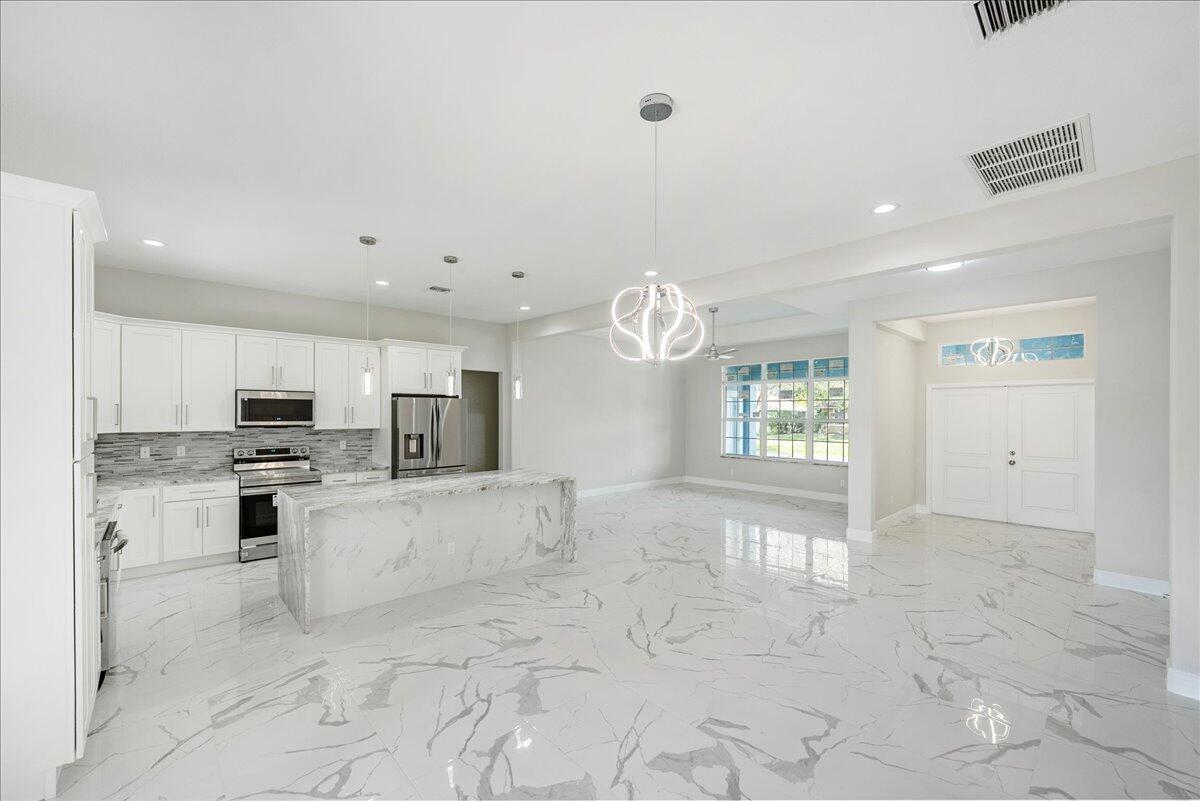 Port St Lucie, Florida 34953, United States, 4 Bedrooms Bedrooms, ,4 BathroomsBathrooms,Residential,Active,209599