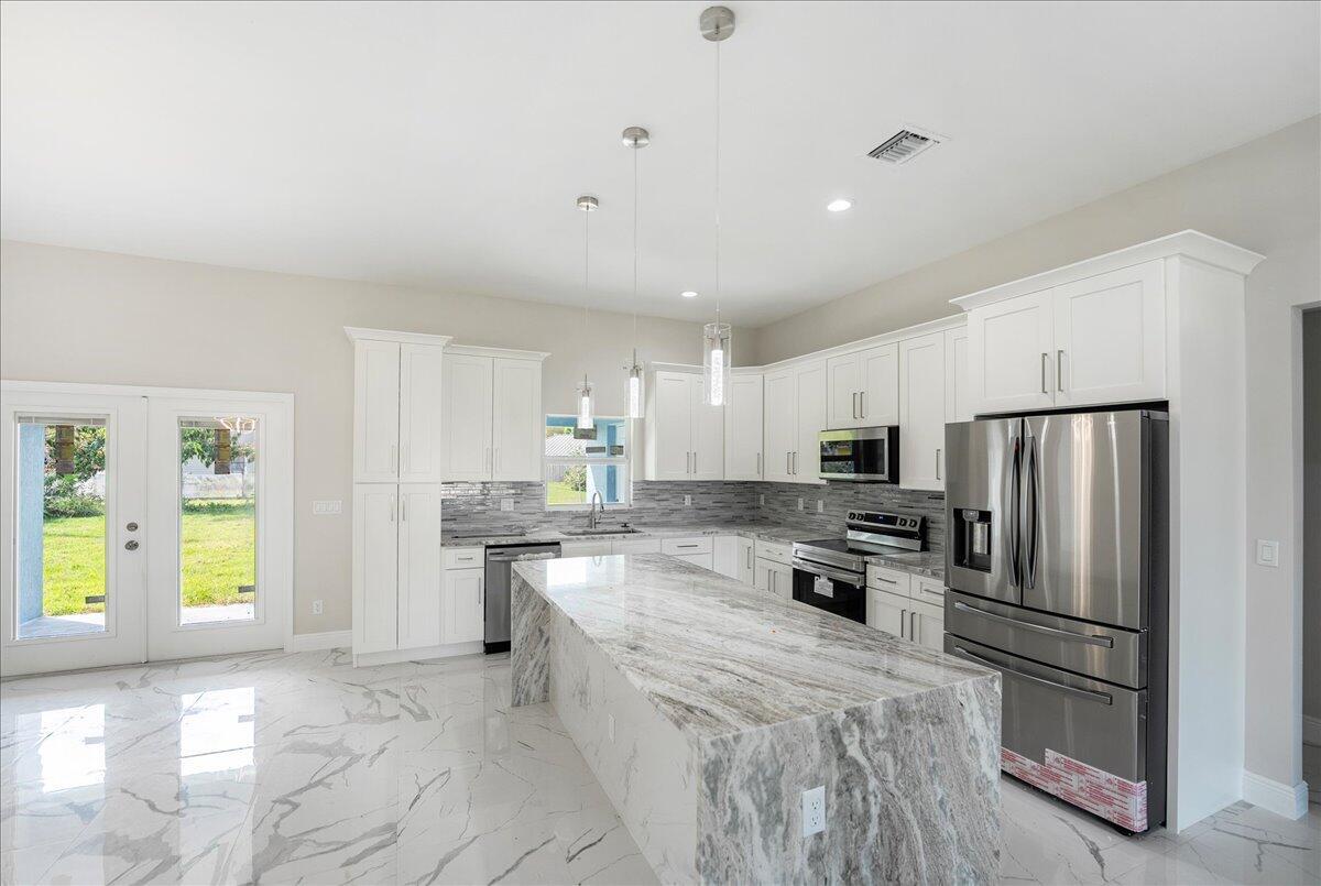 Port St Lucie, Florida 34953, United States, 4 Bedrooms Bedrooms, ,4 BathroomsBathrooms,Residential,Active,209599