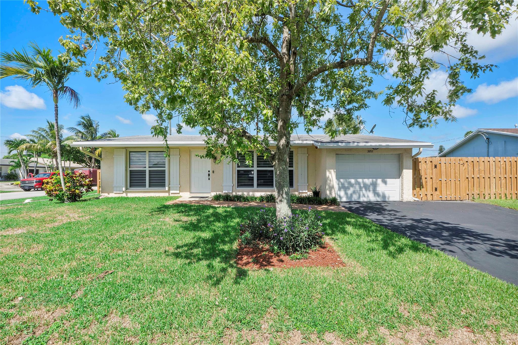 3811 NW 113th Ave