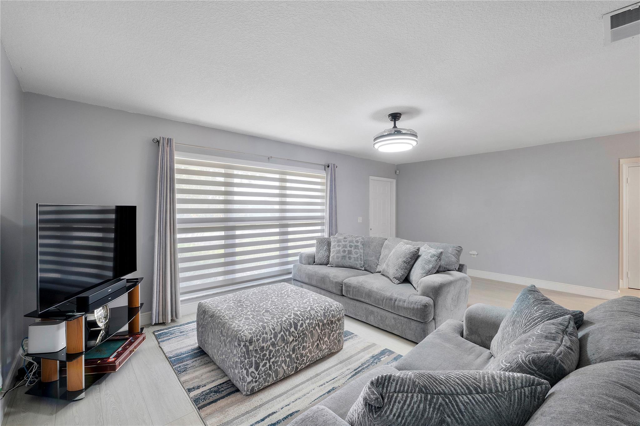 Sunrise Golf Village Sec - Residential