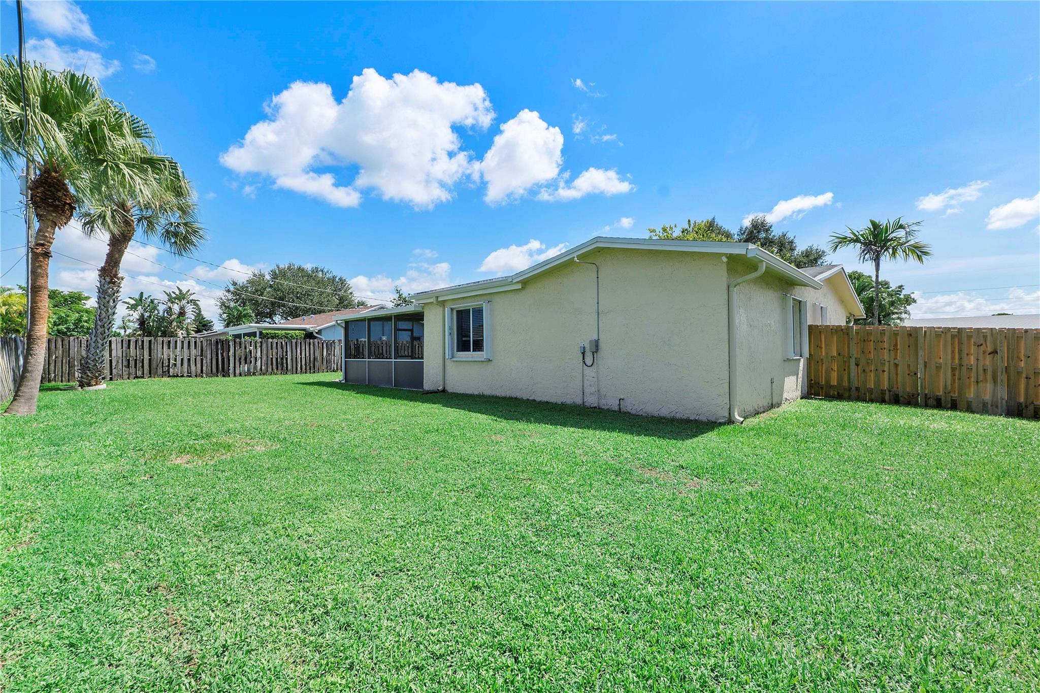 Sunrise Golf Village Sec - Residential