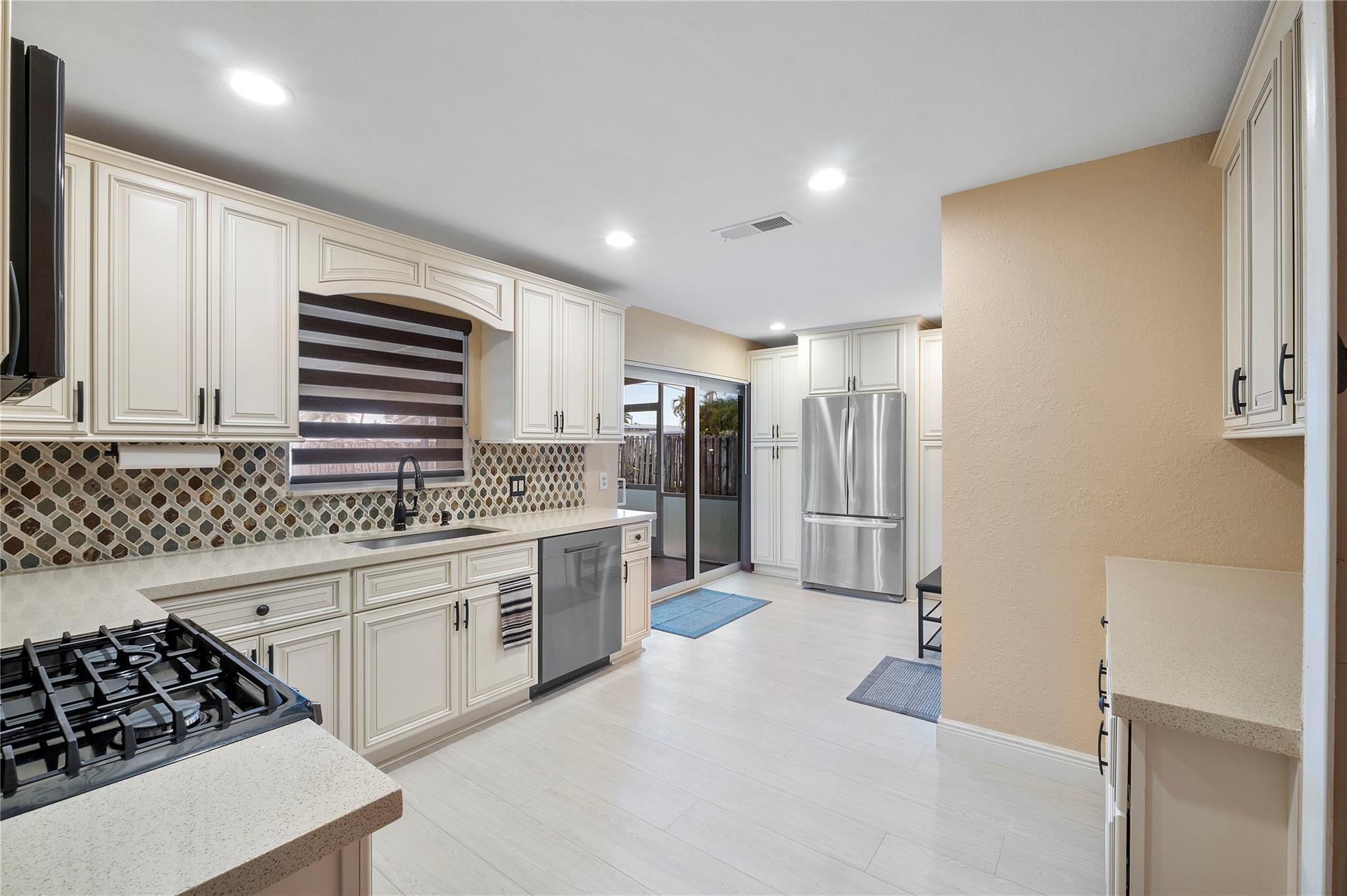 Sunrise Golf Village Sec - Residential