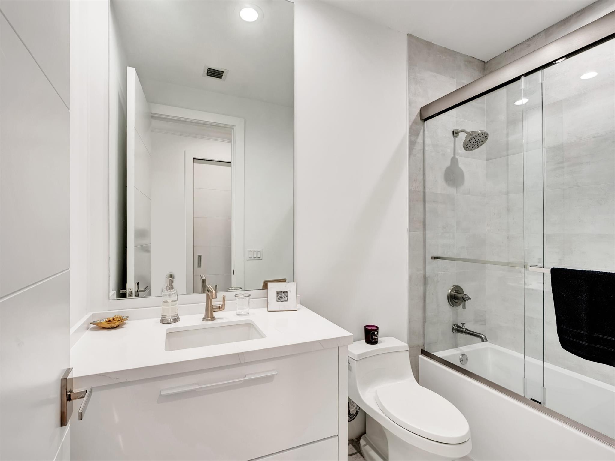 Delaire Country Club - Residential