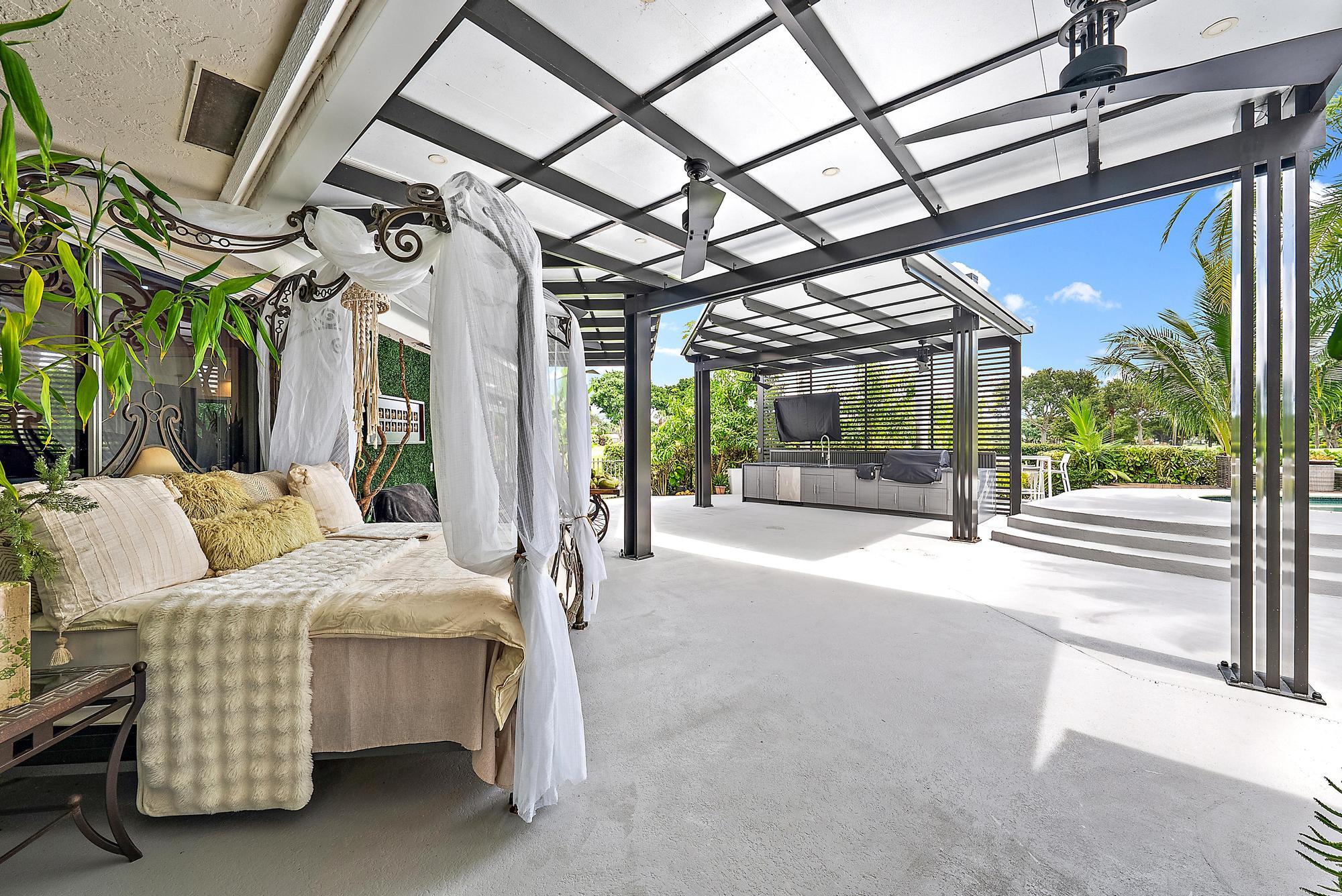 IBIS GOLF AND COUNTRY CLU - Residential