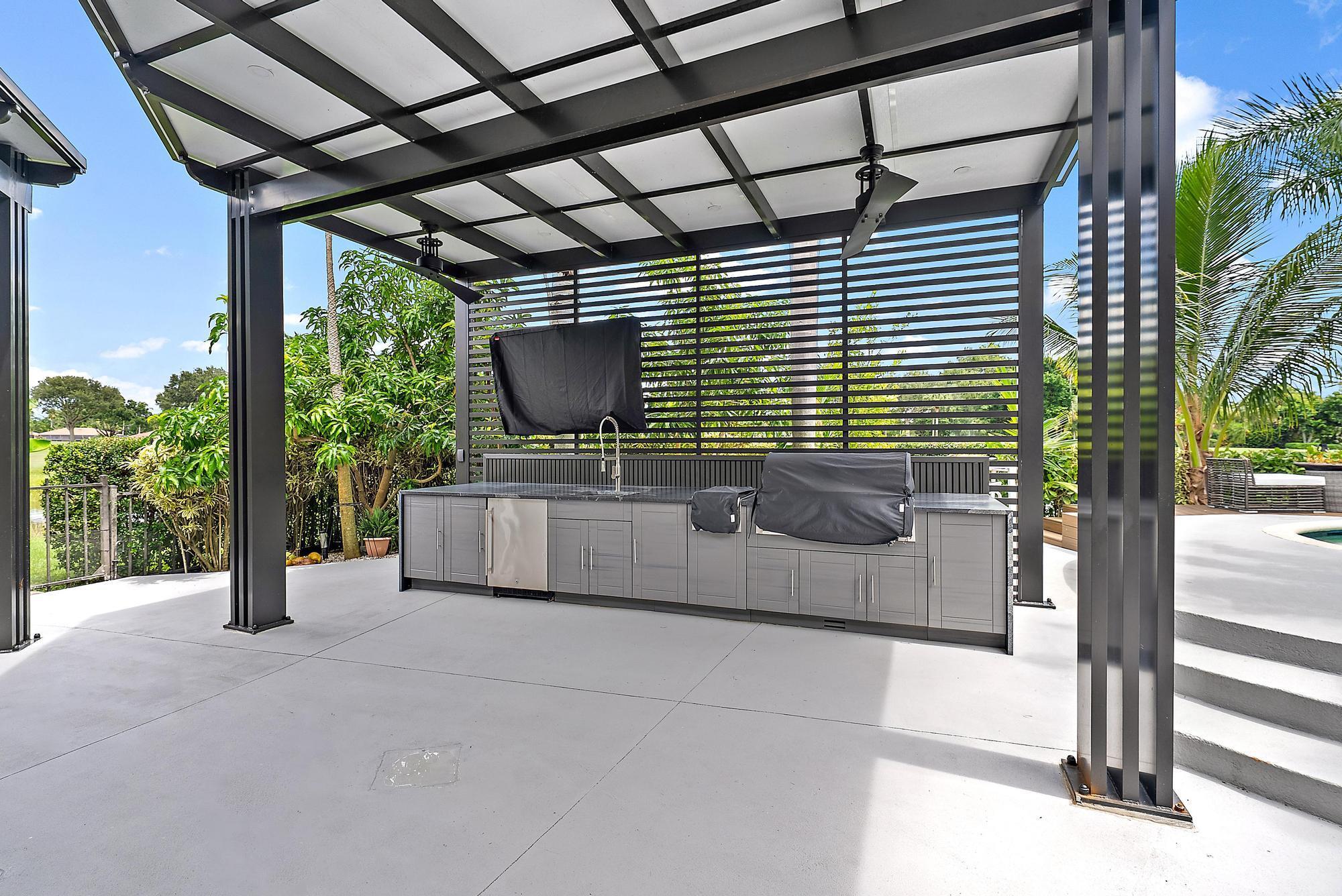 IBIS GOLF AND COUNTRY CLU - Residential