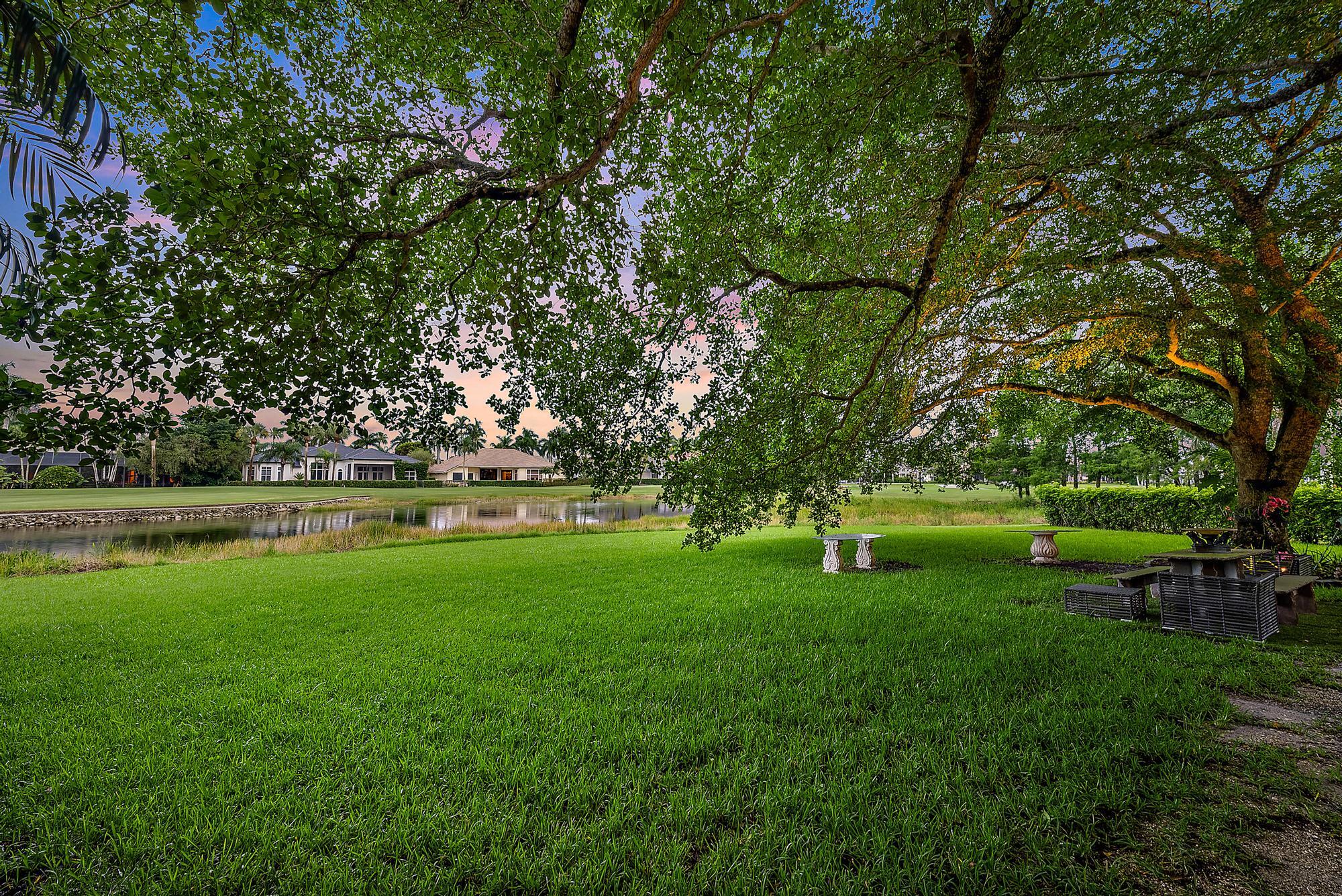 IBIS GOLF AND COUNTRY CLU - Residential