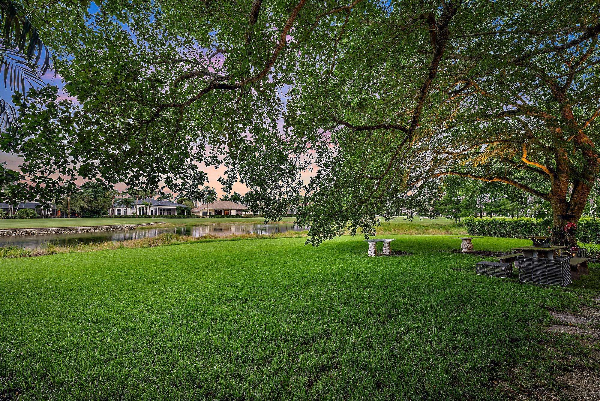 IBIS GOLF AND COUNTRY CLU - Residential