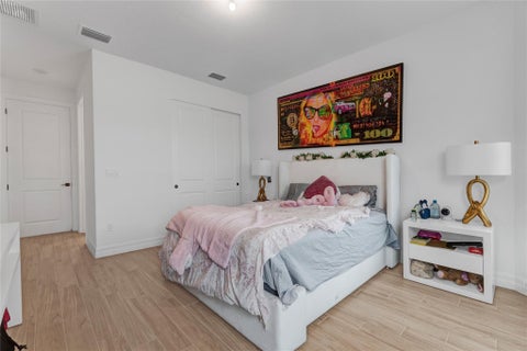 Tiny photo for 4566 Silverwood Lane N, Oakland Park, FL 33309 (MLS # B26082529)