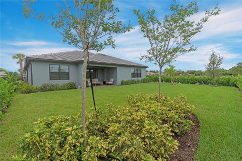 Tiny photo for 4566 Silverwood Lane N, Oakland Park, FL 33309 (MLS # B26082529)